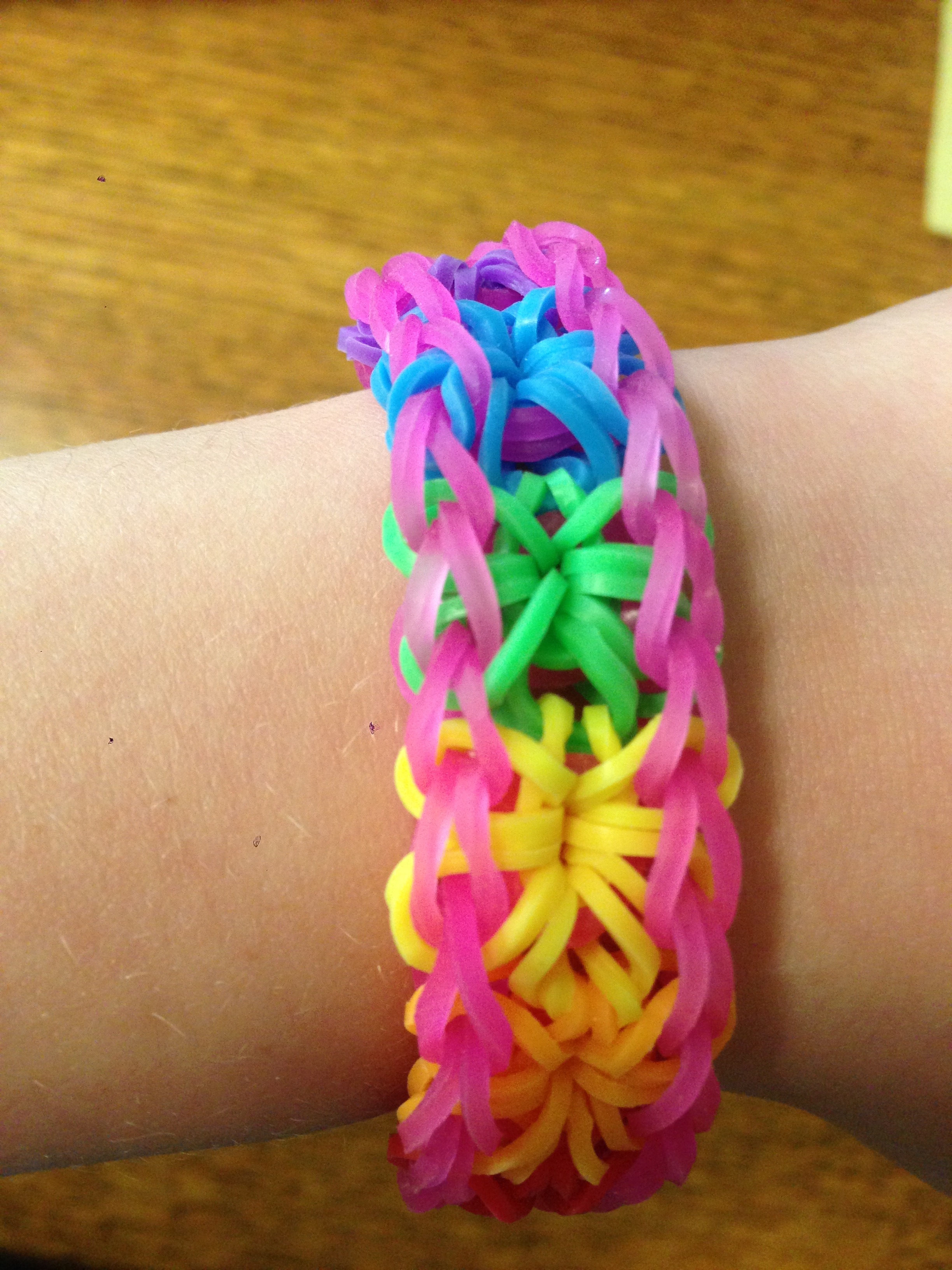 How To Make A Rainbow Loom Starburst Bracelet