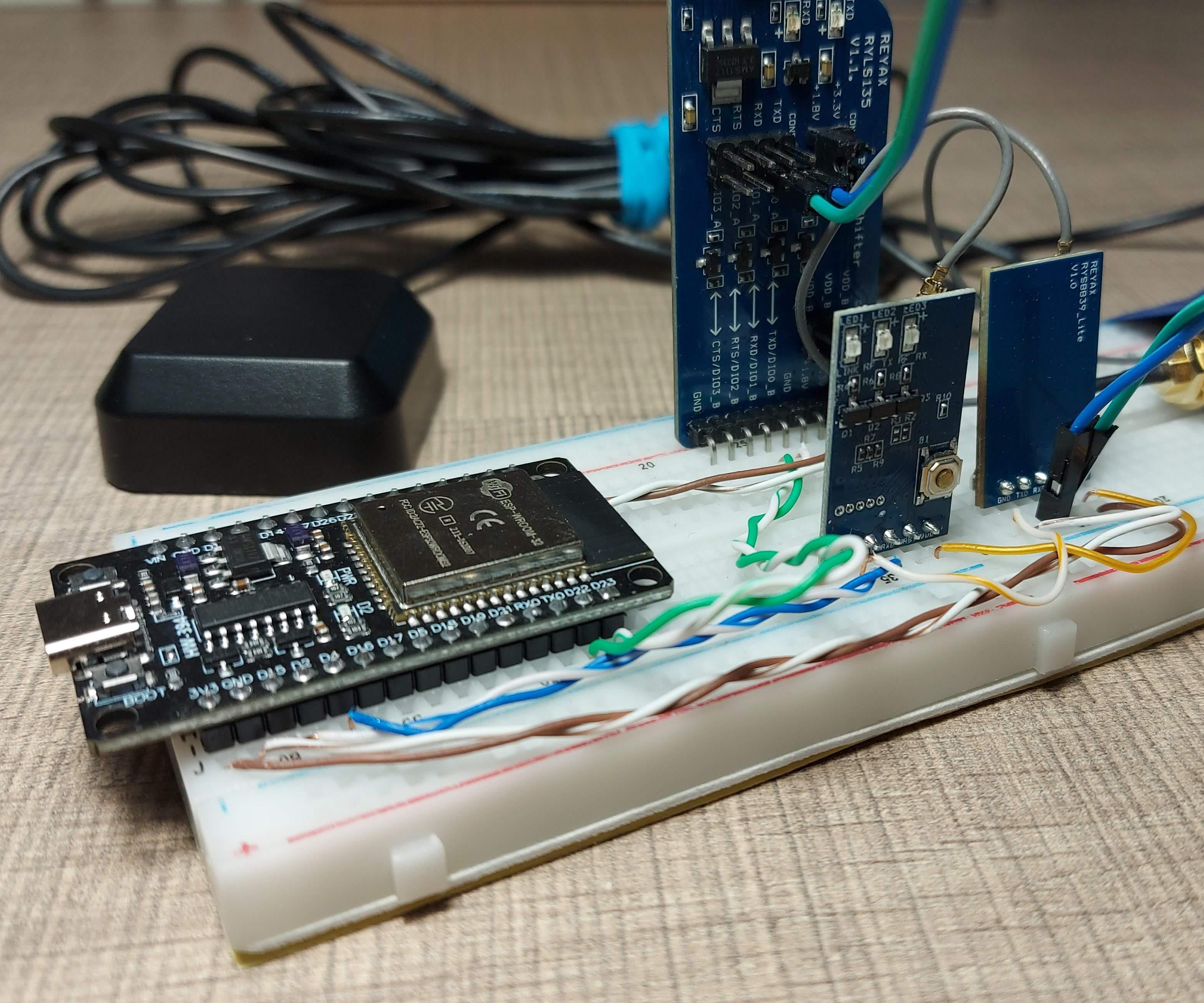Helium Based DIY GPS Vehicle Tracker With RYS8839 and RYLR993 and ESP32
