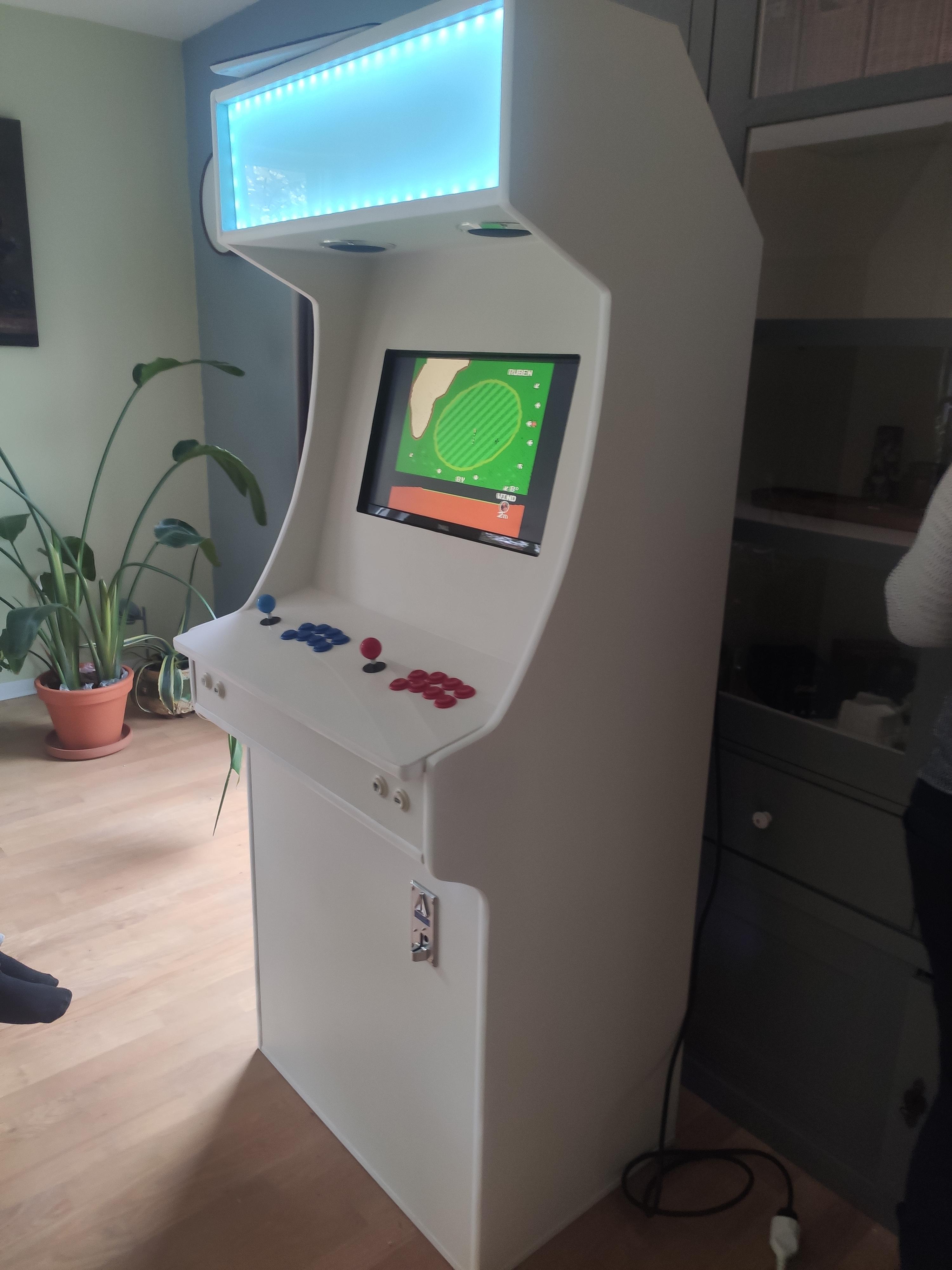 Arcade Cabinet for under € 250