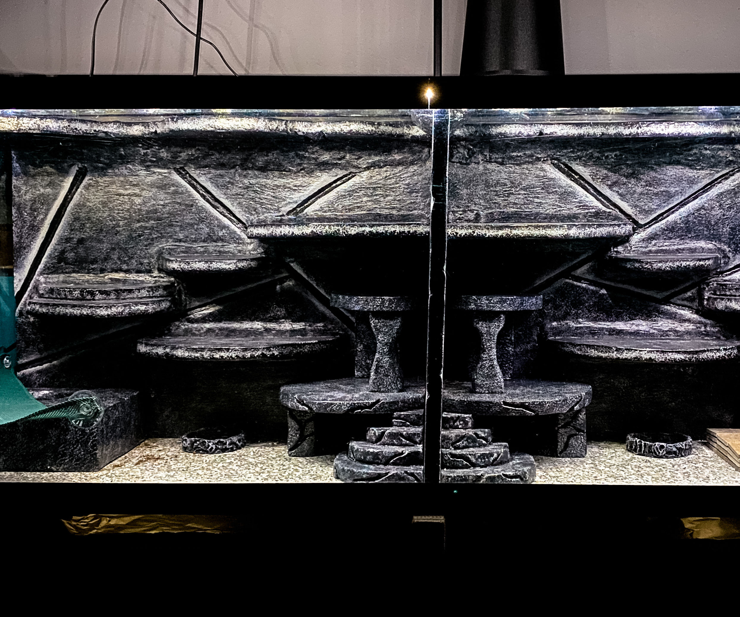 DIY Split Aquarium / Terrarium Background for Reptiles
