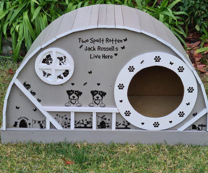 DIY Deluxe Dog House