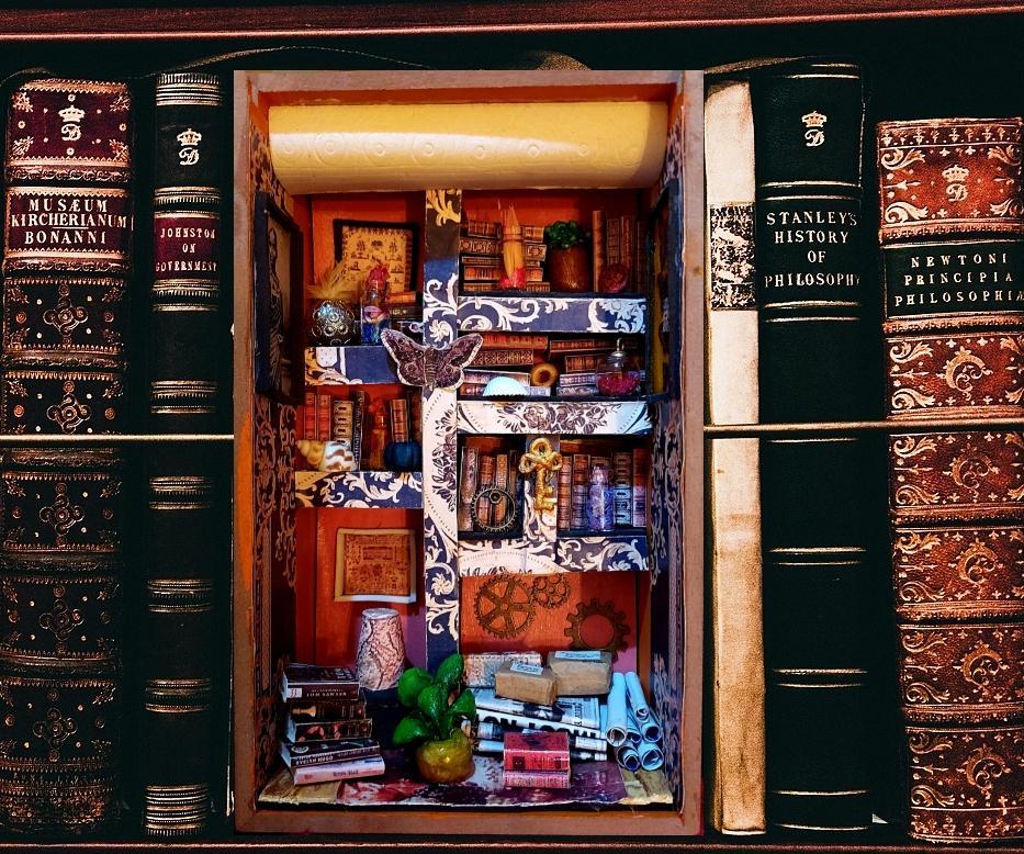 Miniature Wonder: Create a Stunning Book Nook Diorama With This Easy-to-Follow Guide and Template