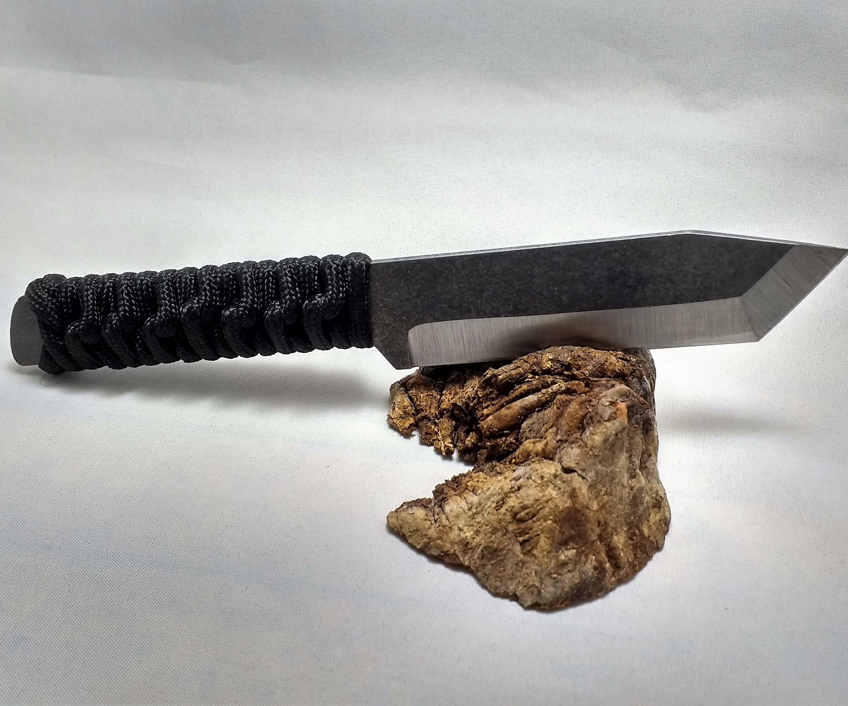 Making a Cord-Wrapped Tactical Knife