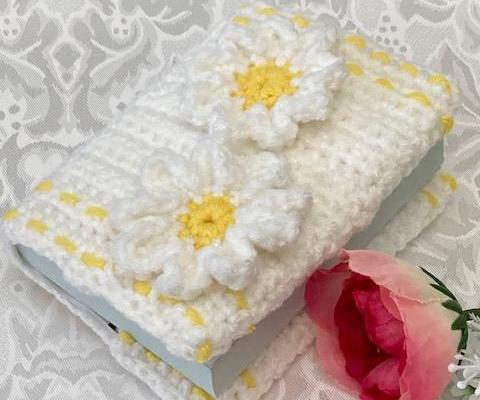 Daisy Blooms - Crochet Book Cover
