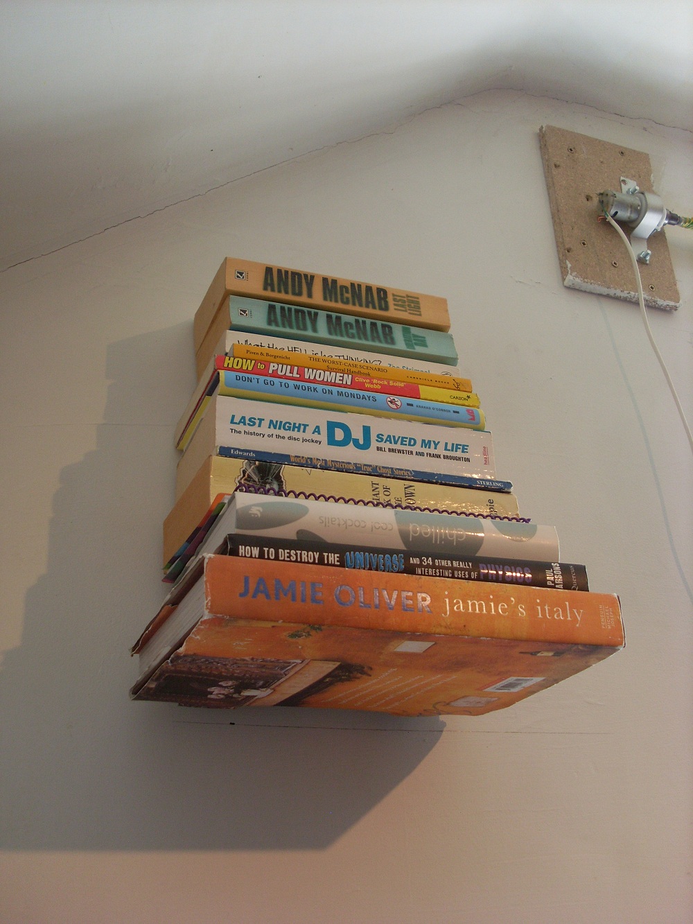 Invisible 'floating' bookshelf
