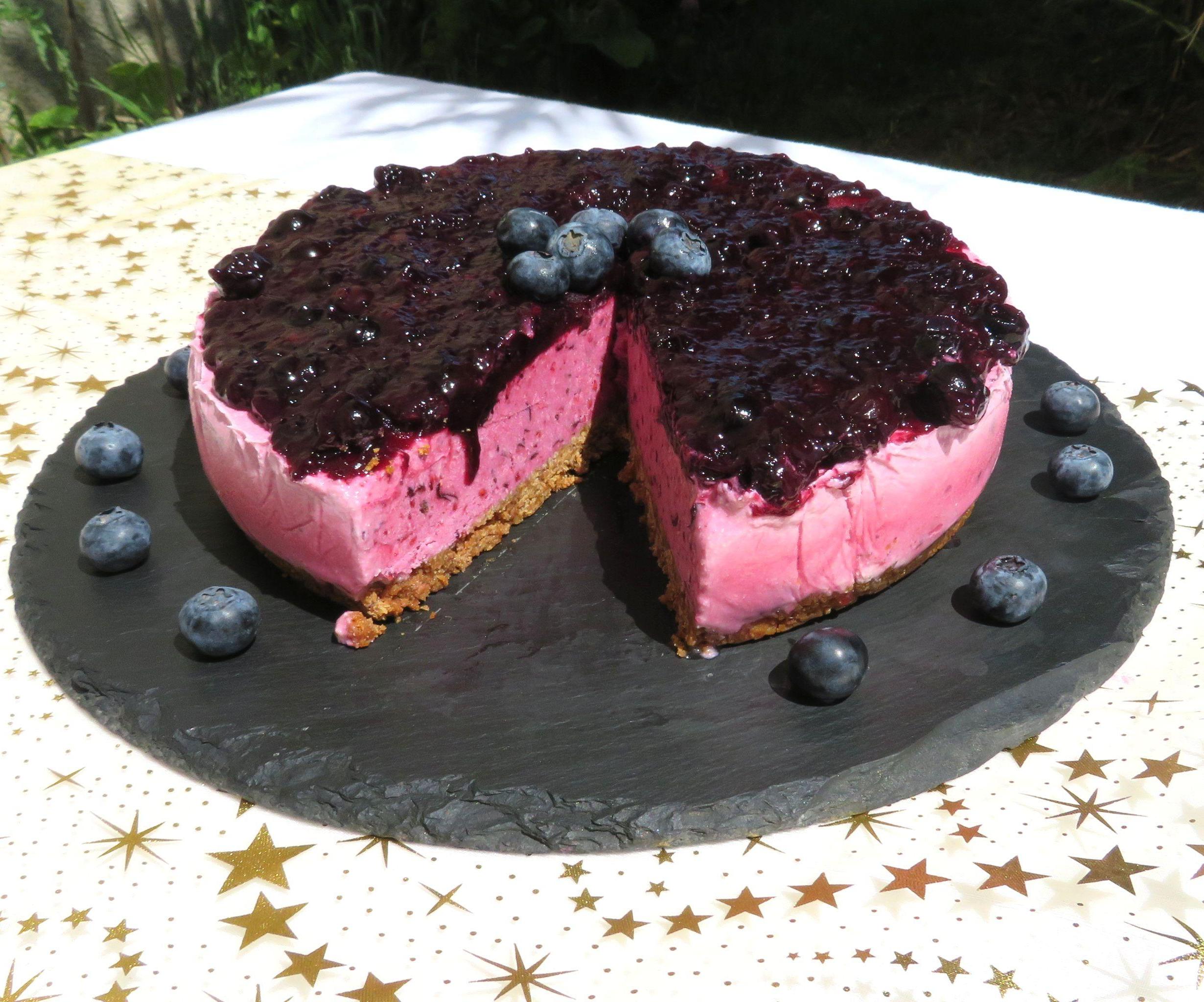 Summer Berry Frozen Cheesecake