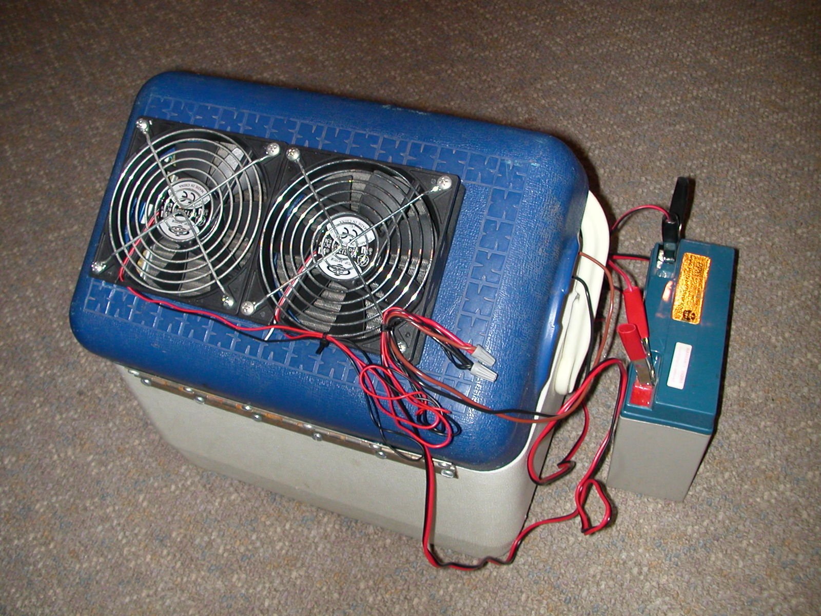 Portable 12V Air Conditioner --Cheap and easy!