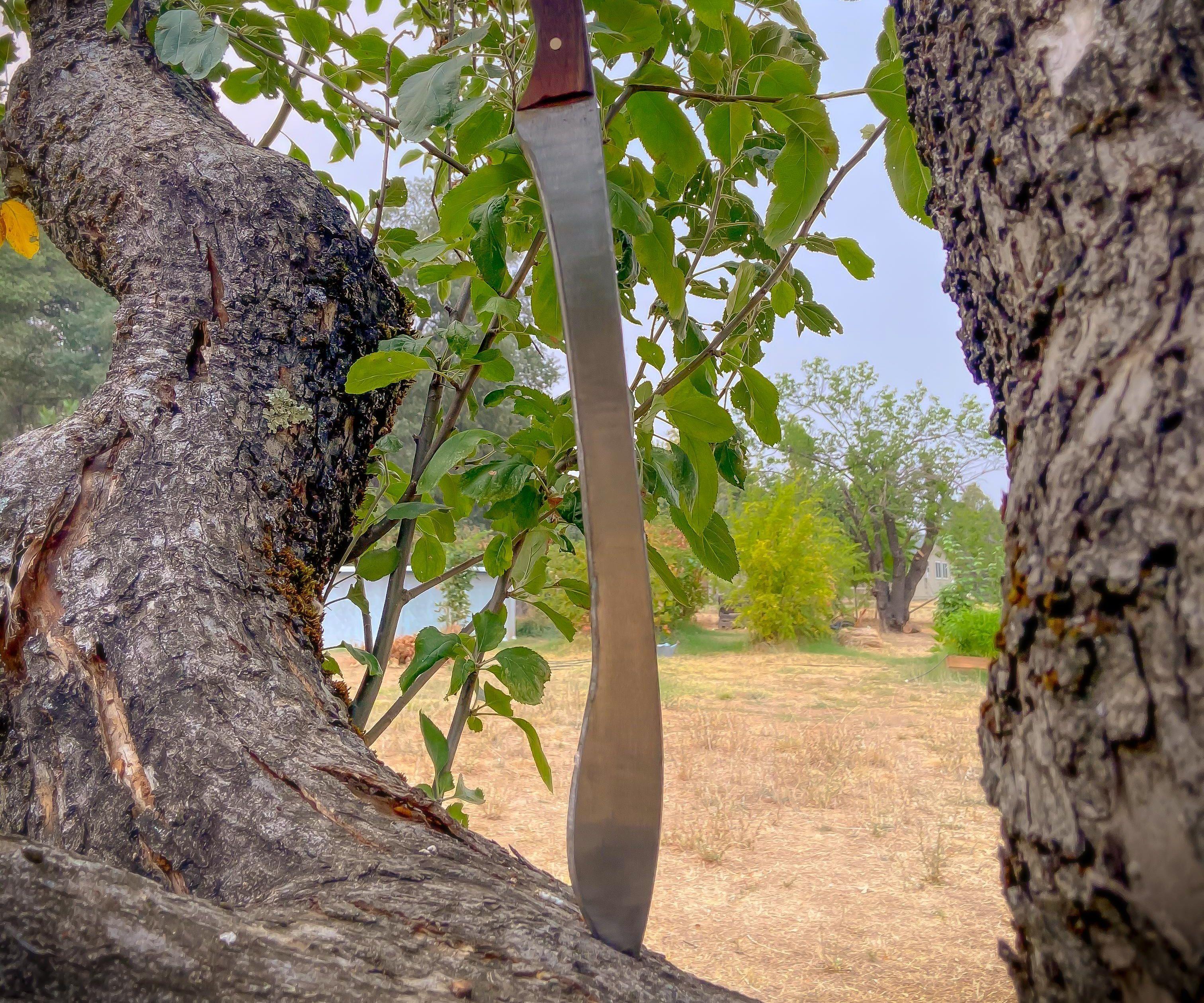 How to Make a Greek Kopis From Recycled Steel