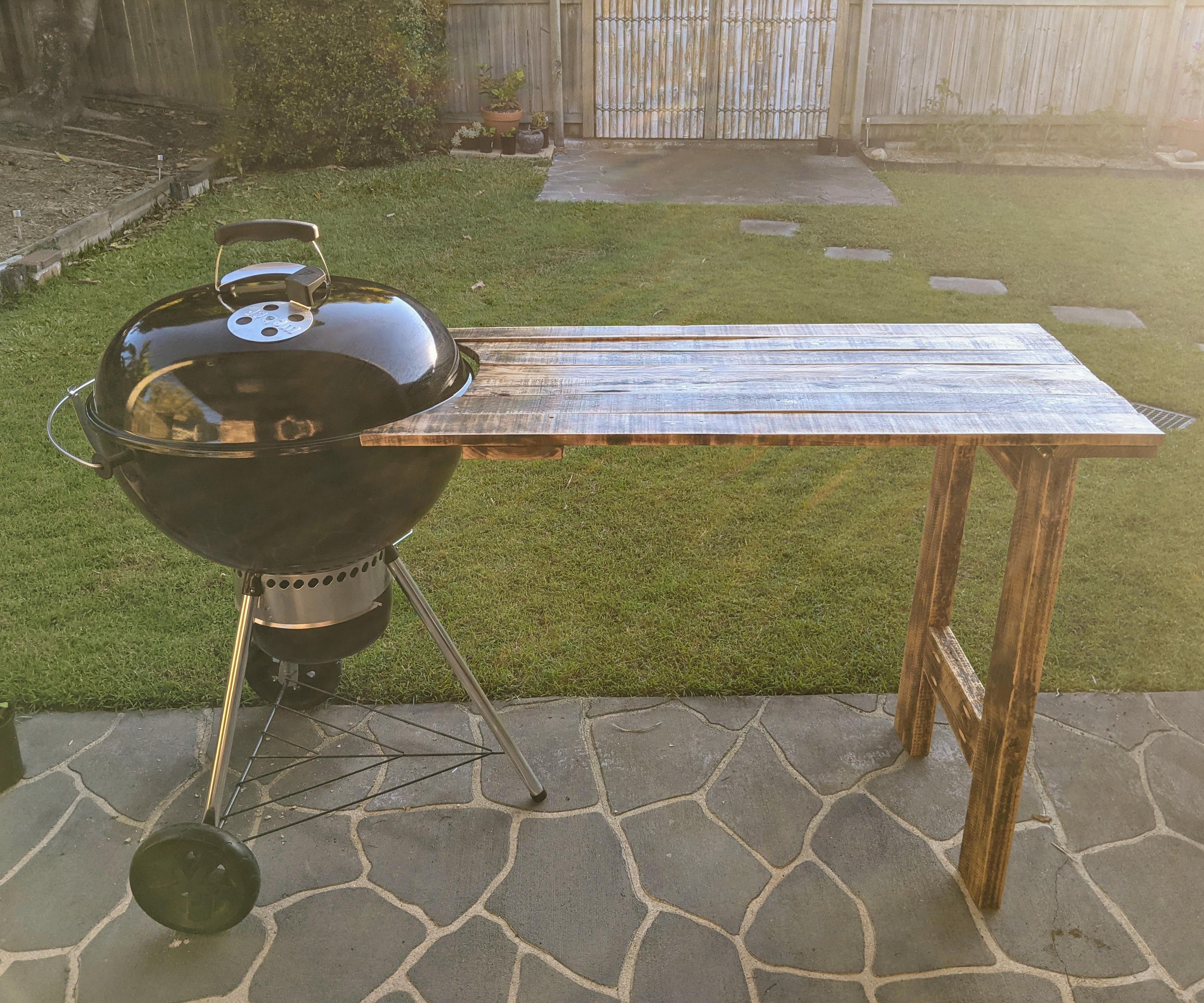 Kettle BBQ Pallet Side Table