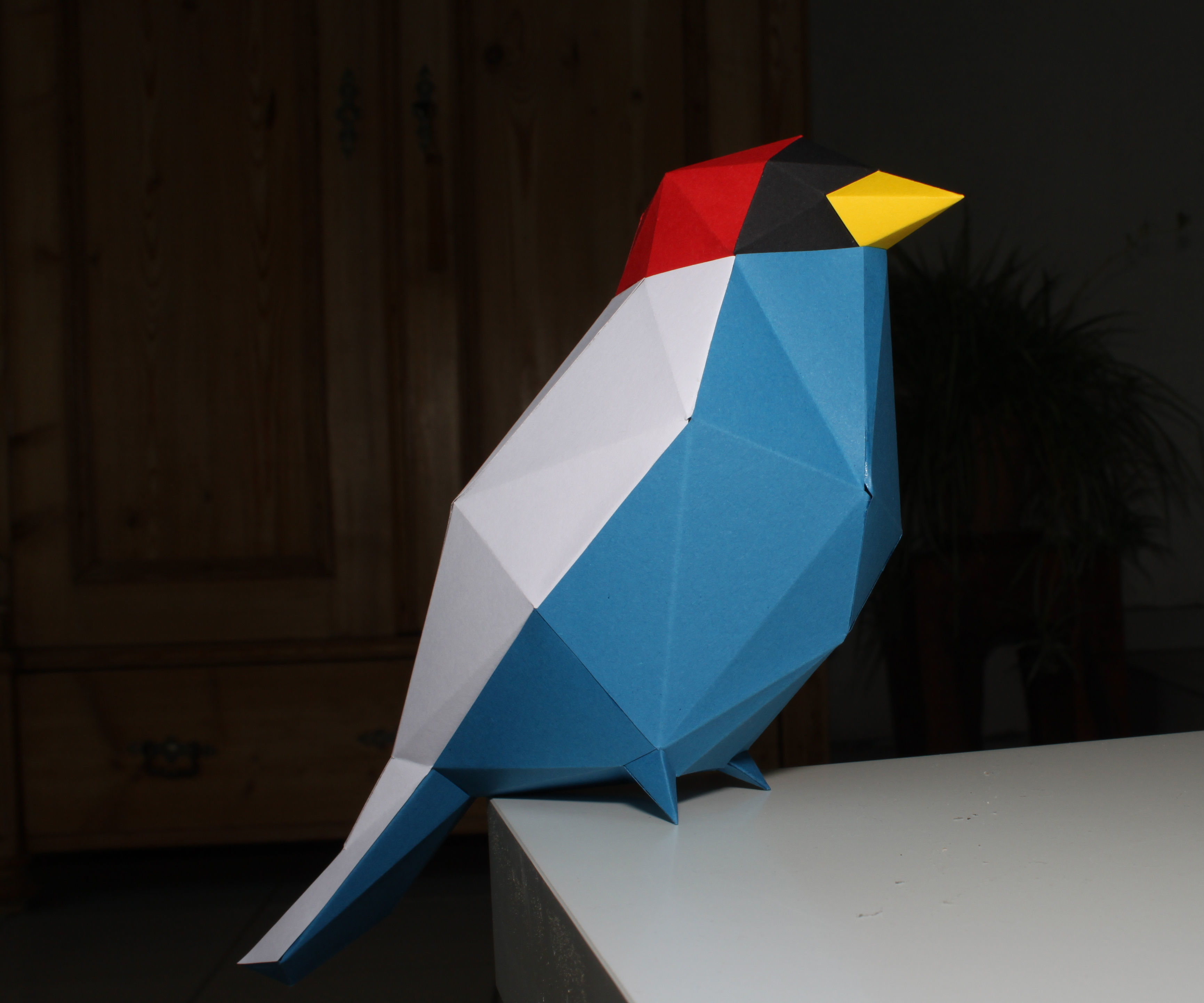 Papercraft Low-Poly Bird