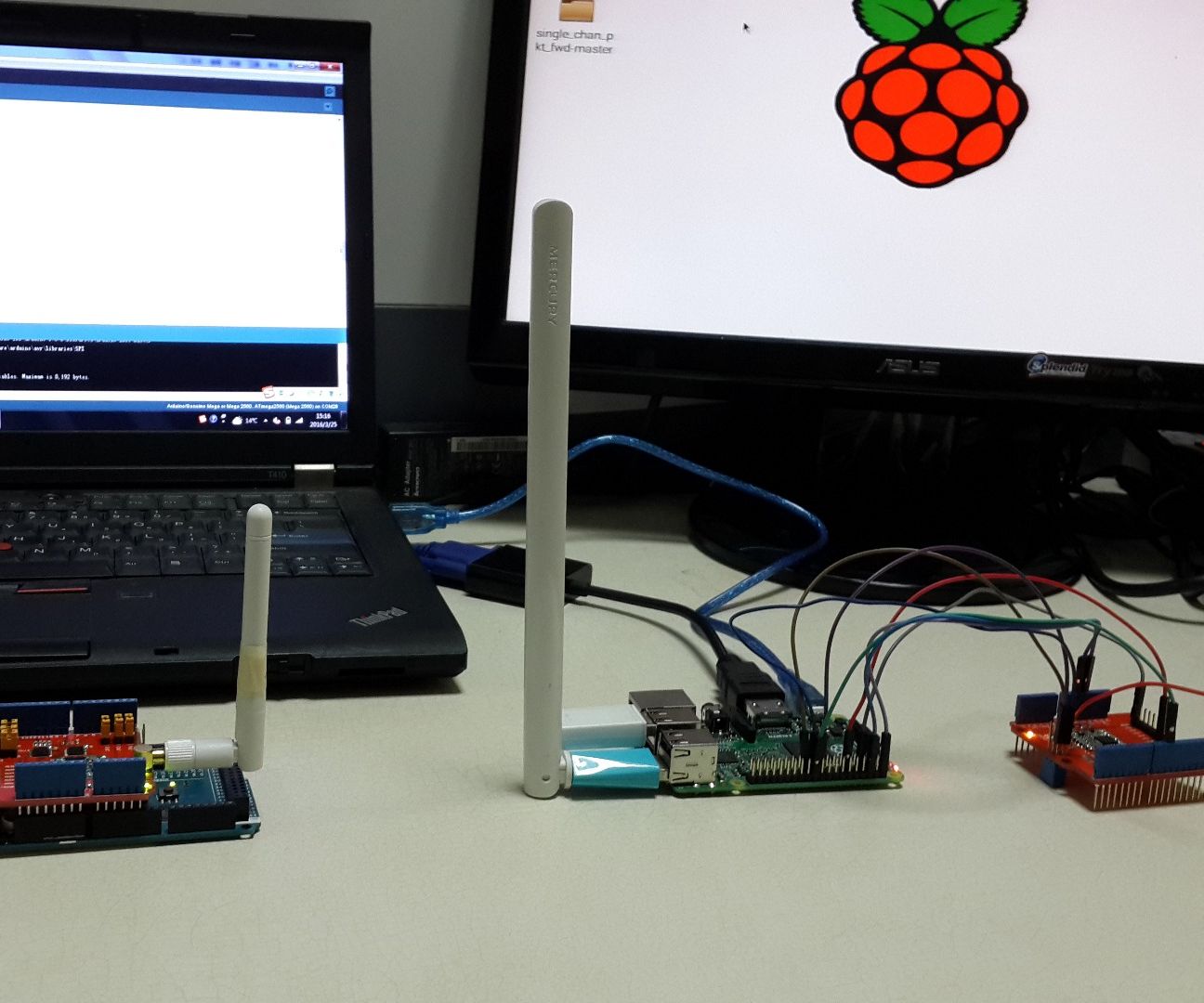Use Lora shield and RPi to build a LoRaWAN gateway