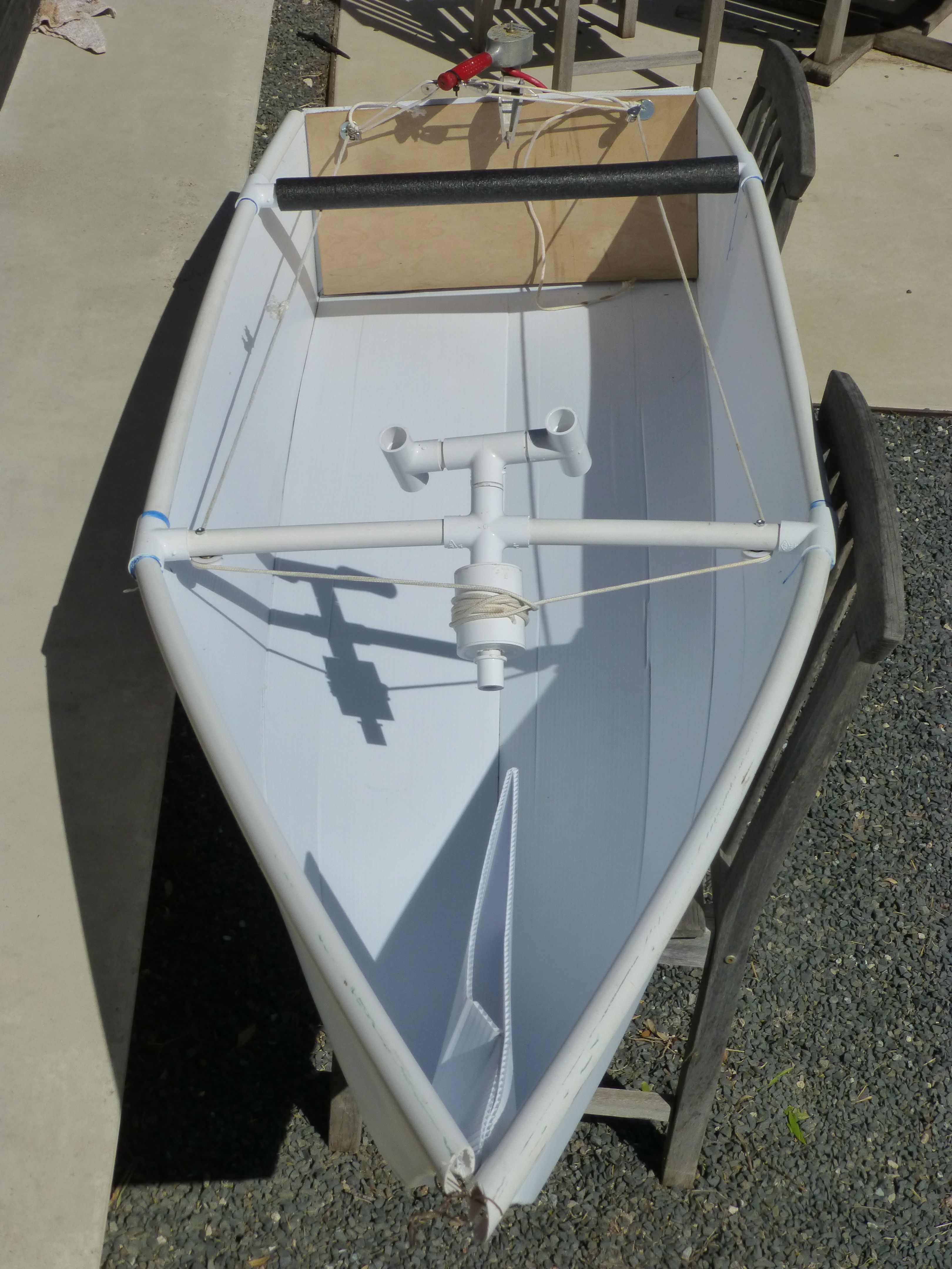 How to make a coroplast boat
