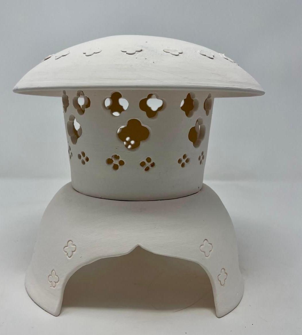 Parametric Surface Decoration for Double Curvature Ceramic Pieces