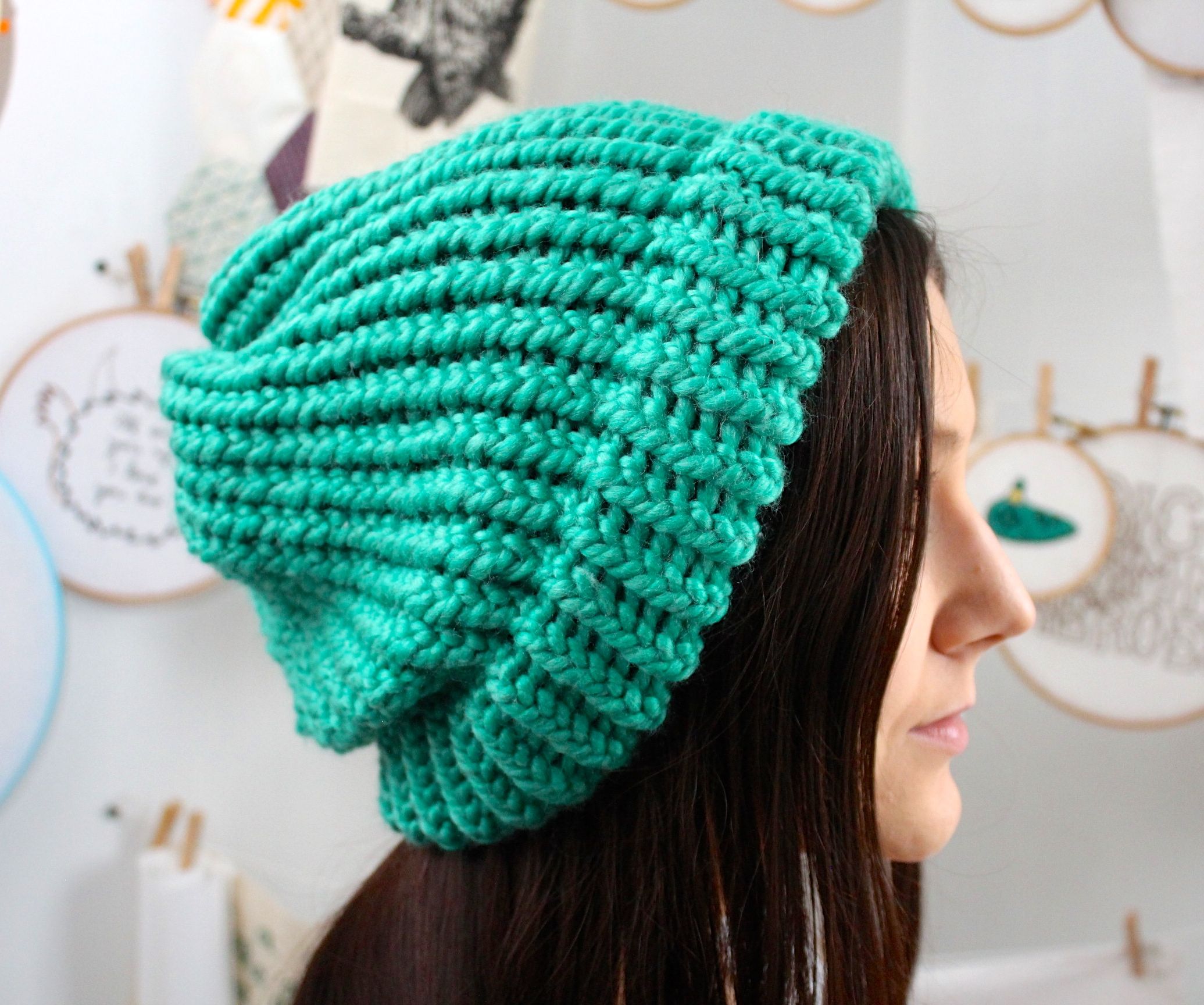 knit a slouchy hat on a round loom