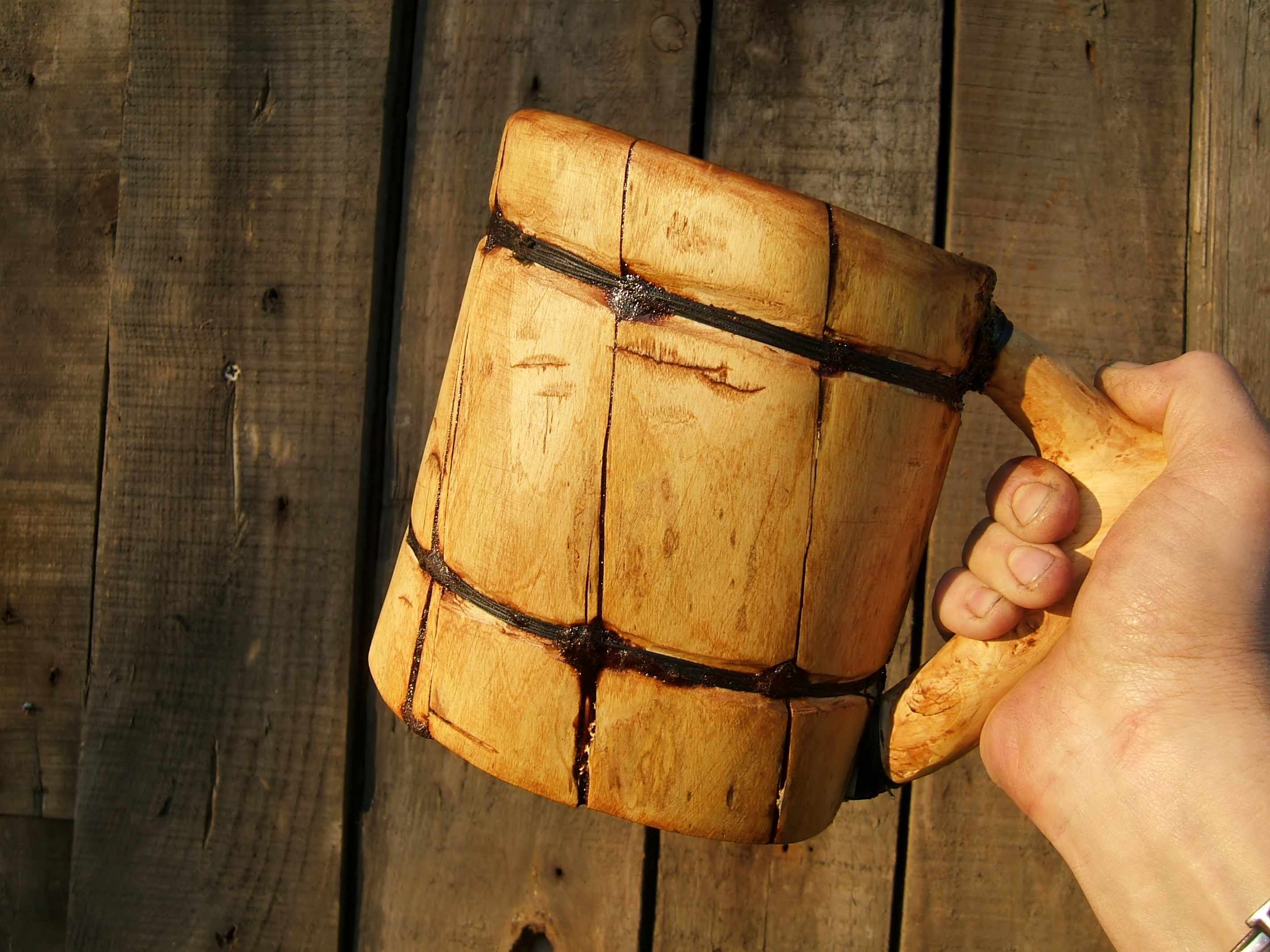 'Viking' beer mug (no power tools - the bushcraft way)
