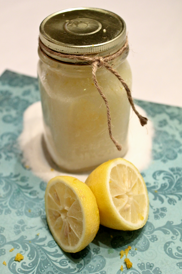DIY lemon sugar scrub