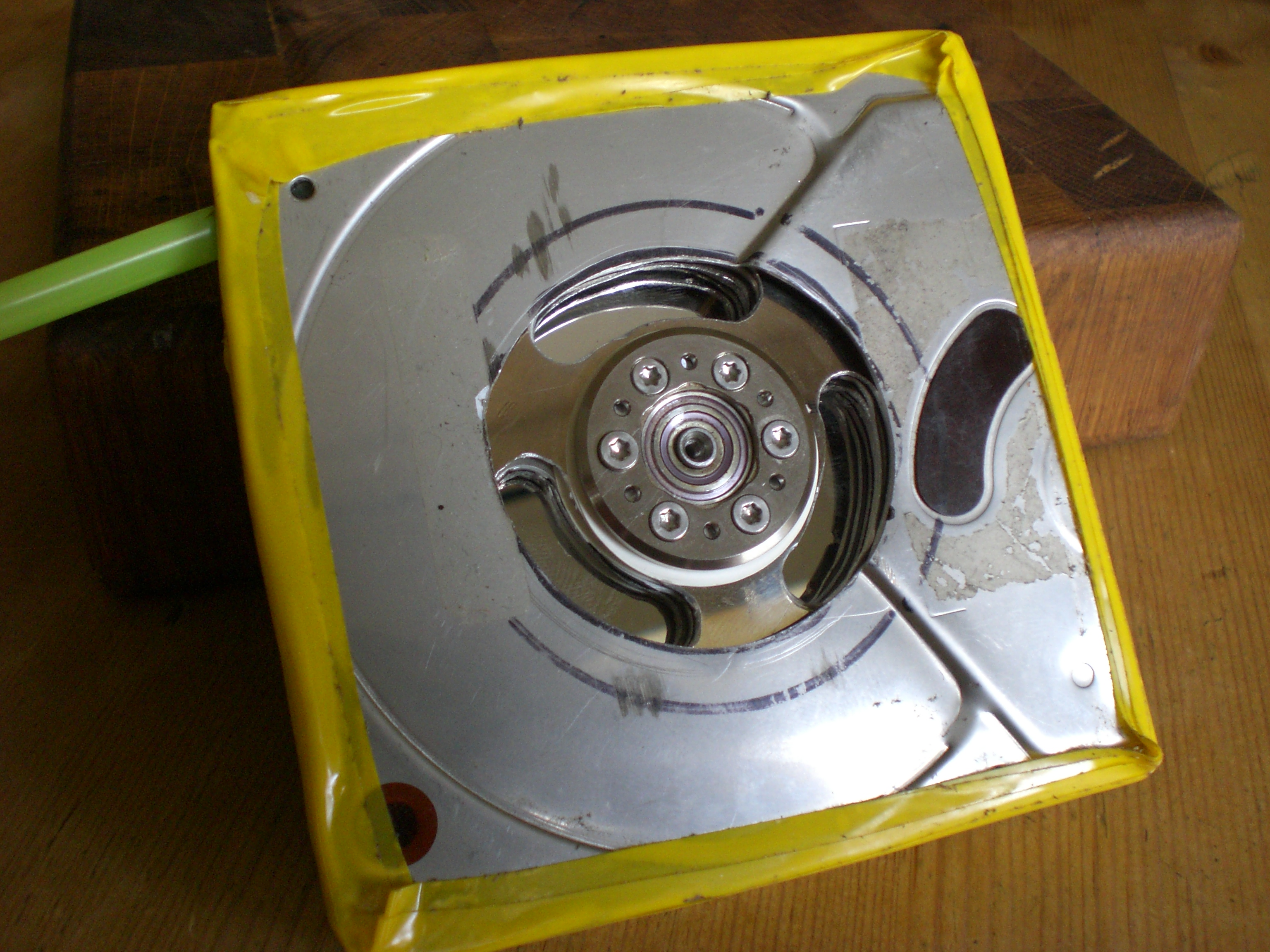Tesla turbine from old hard drives and minimal tools