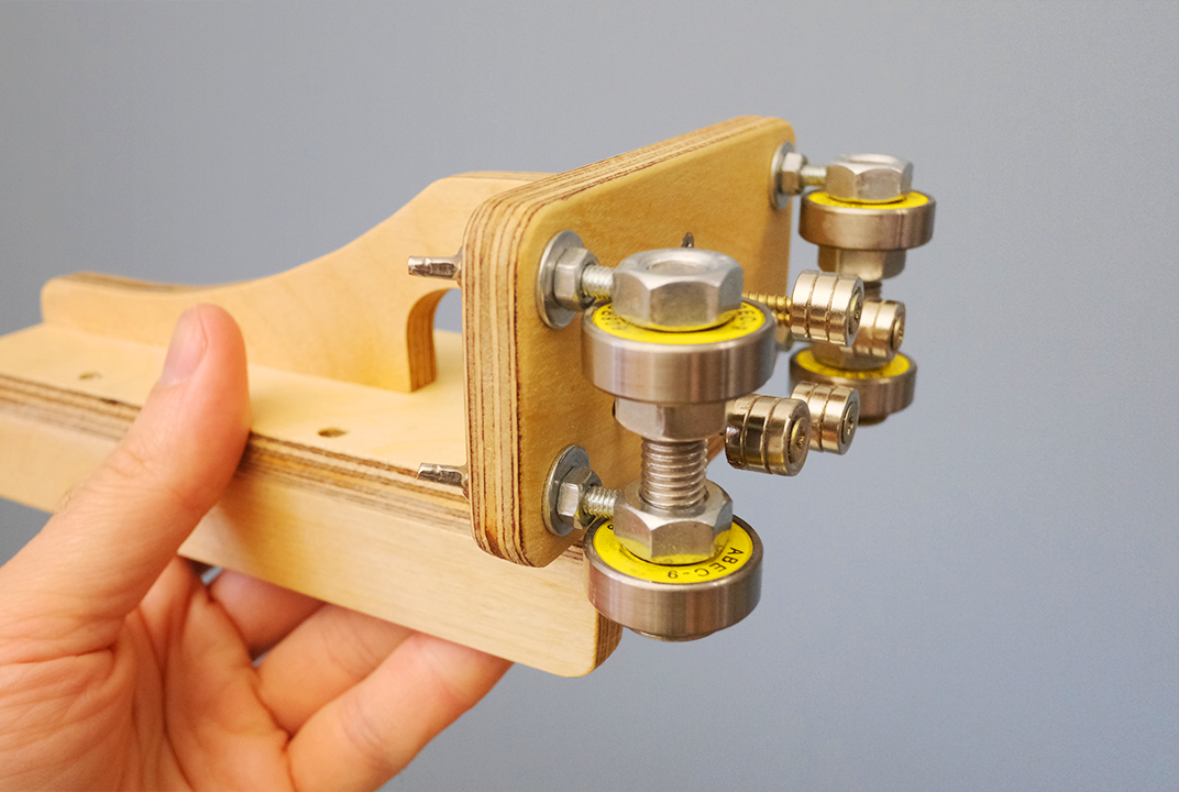 Magnetic SAW GUIDE