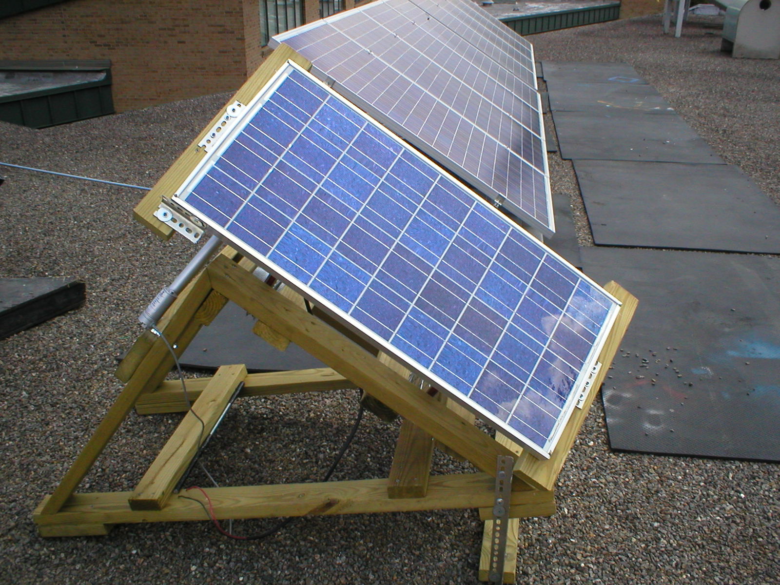 Solar PV tracker